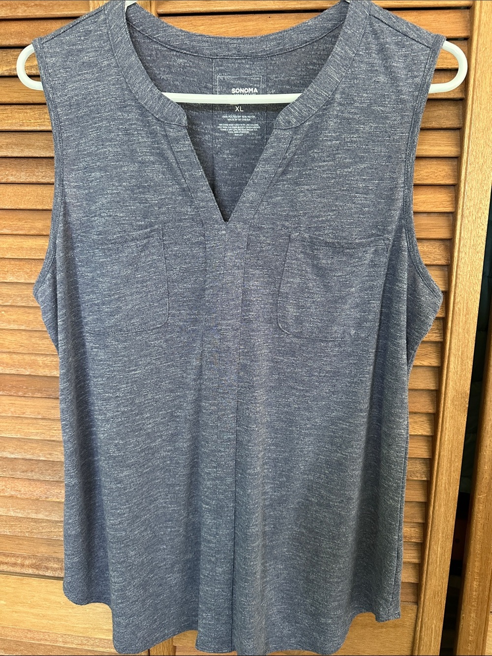 Sonoma Heathered Navy Sleeveless V-Neck Pocket Top